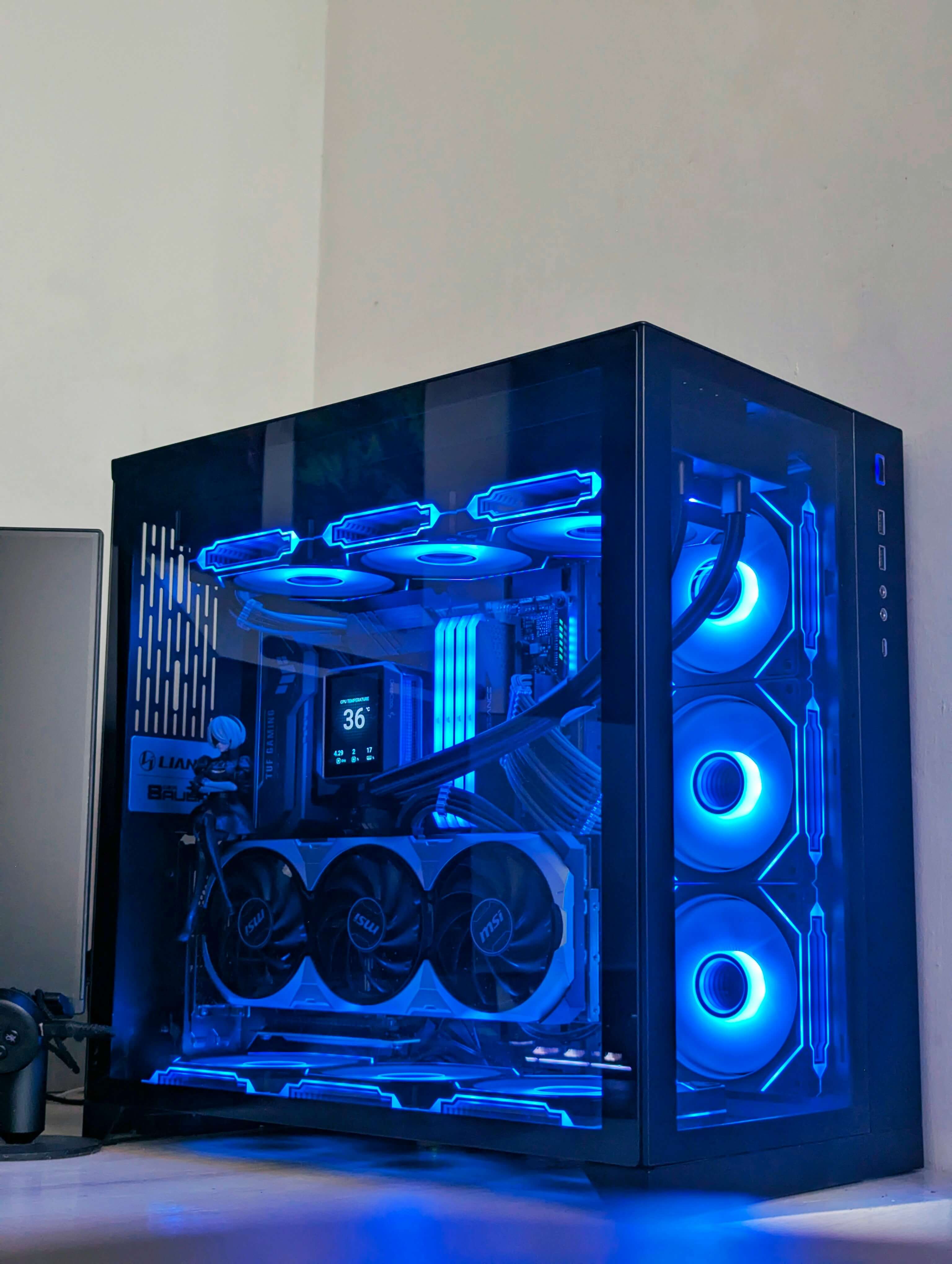 Black/Blue themed gaming PC